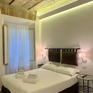 Pensión Luxury Near Colosseum, Roma